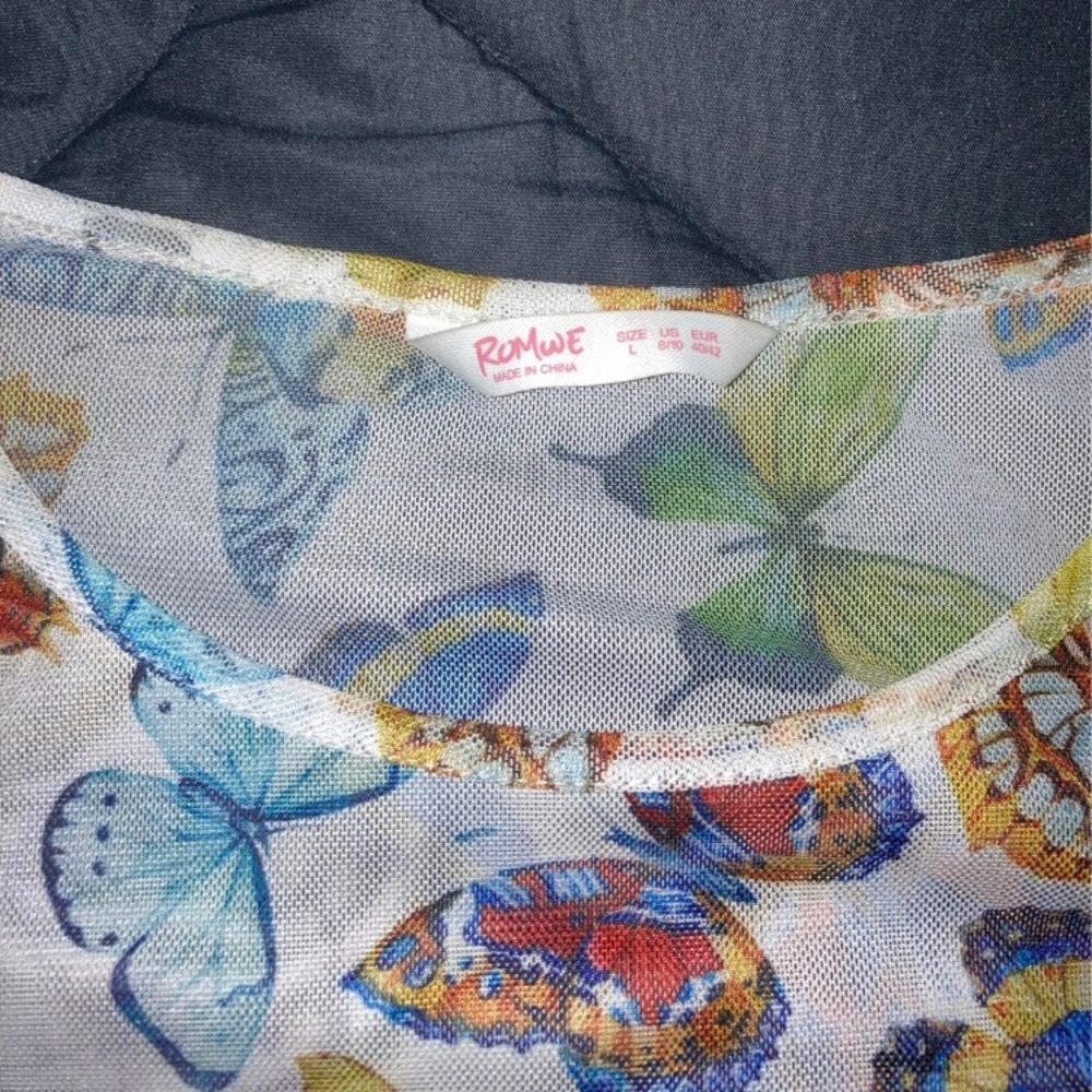 Butterfly top 🦋 - Picture 5 of 5